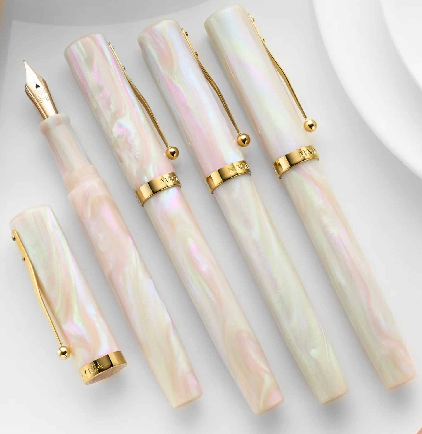 Magna Carta Mag 1000 Fountain Pen - Opal